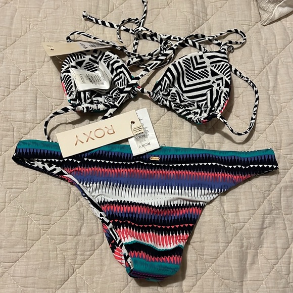 Roxy Reversible Bikini BNWT - Picture 2 of 4